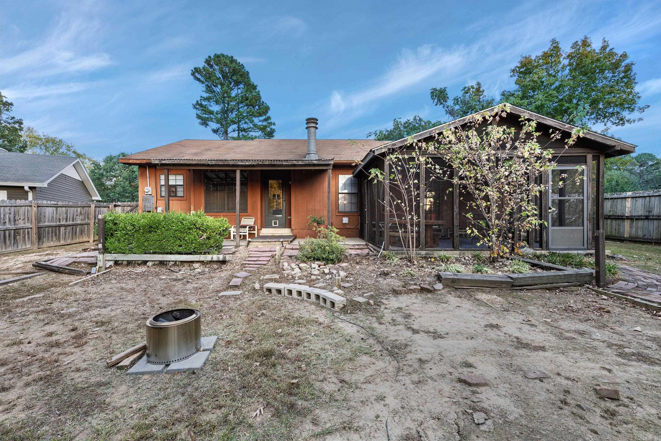 98 Point West Circle