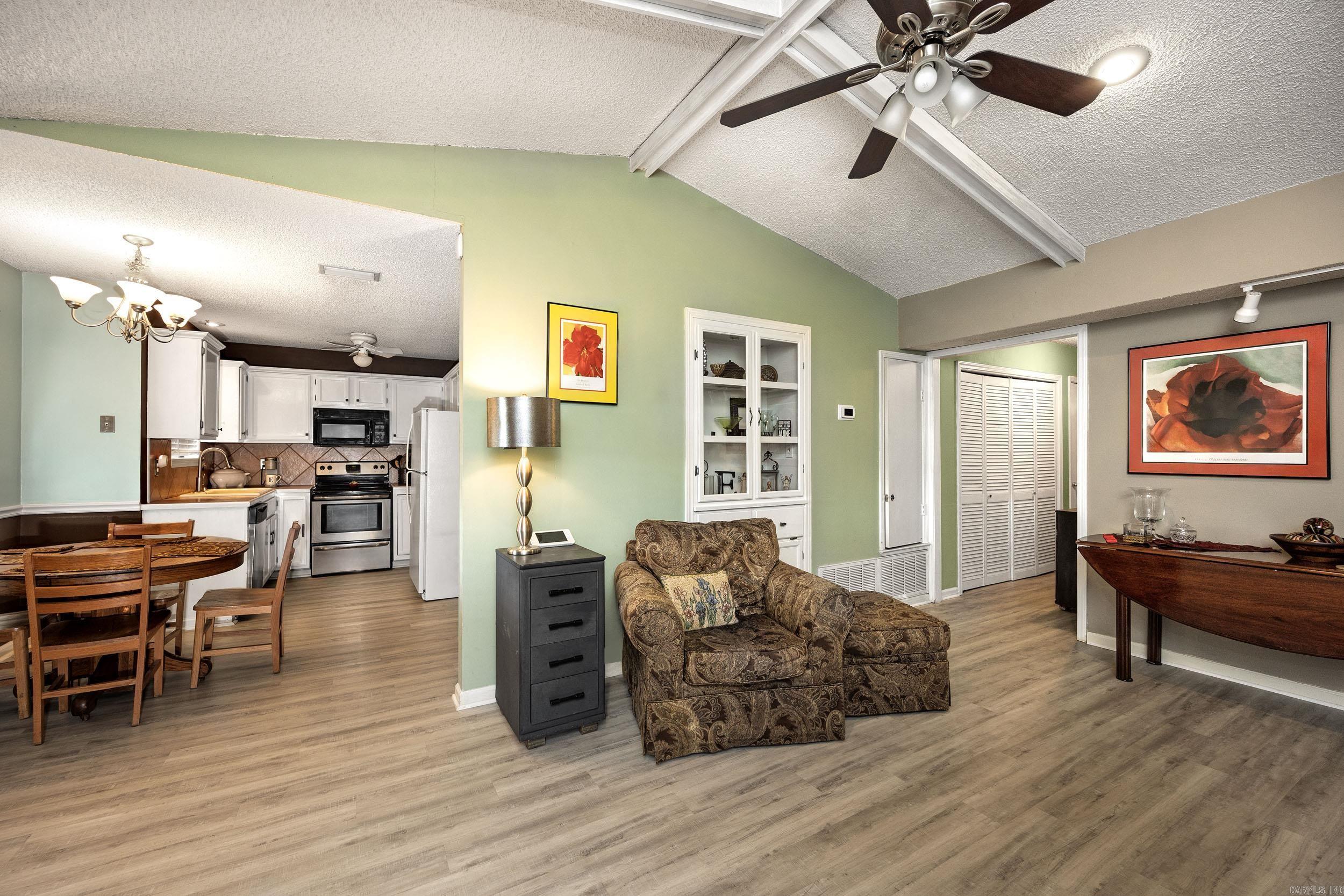 98 Point West Circle