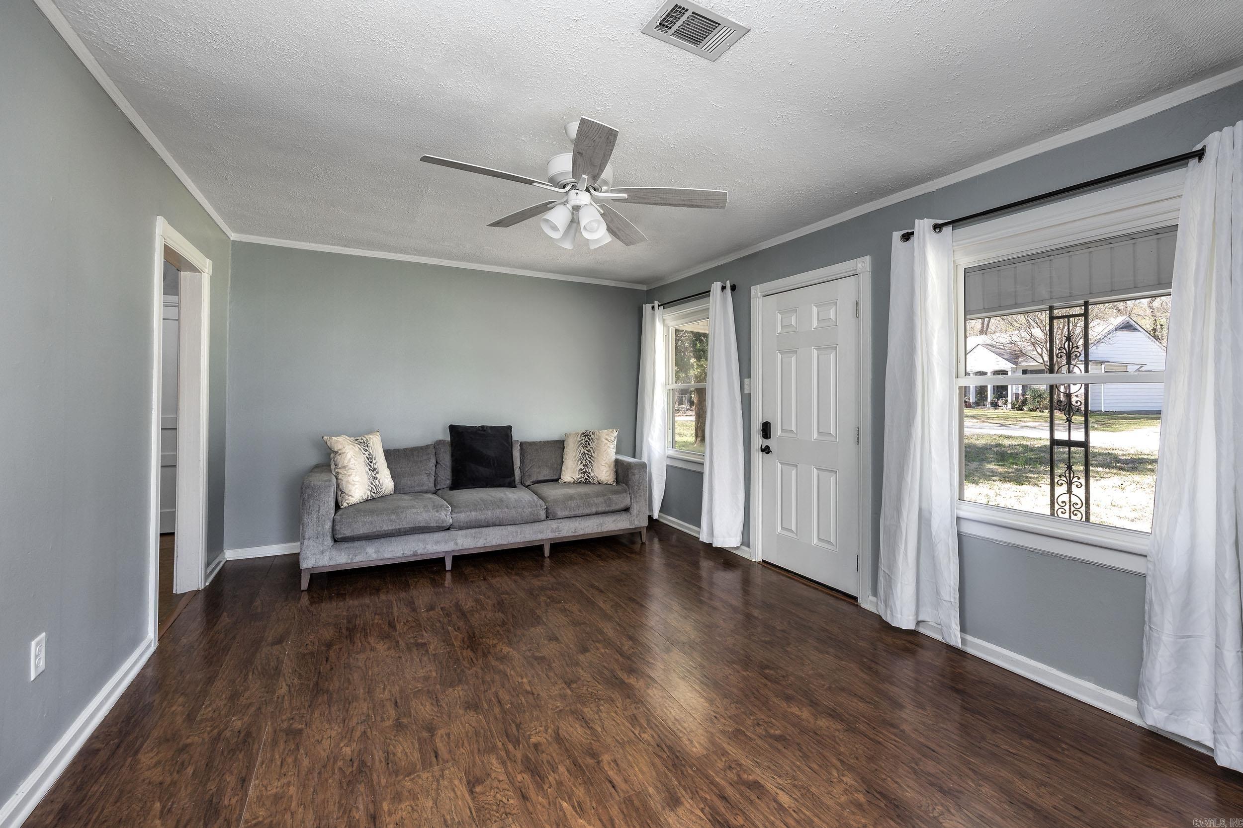1718 Lilac Circle
