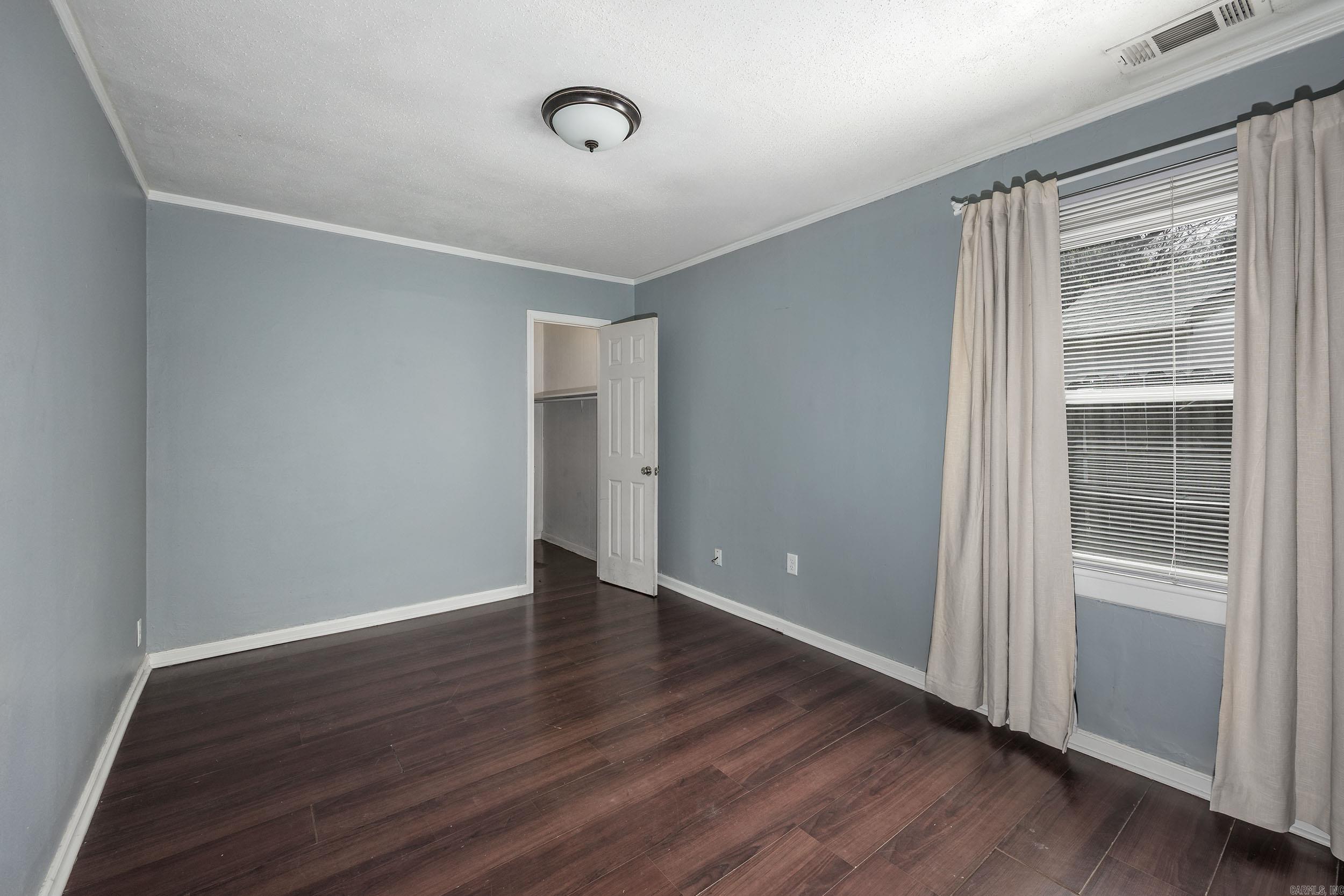 1718 Lilac Circle