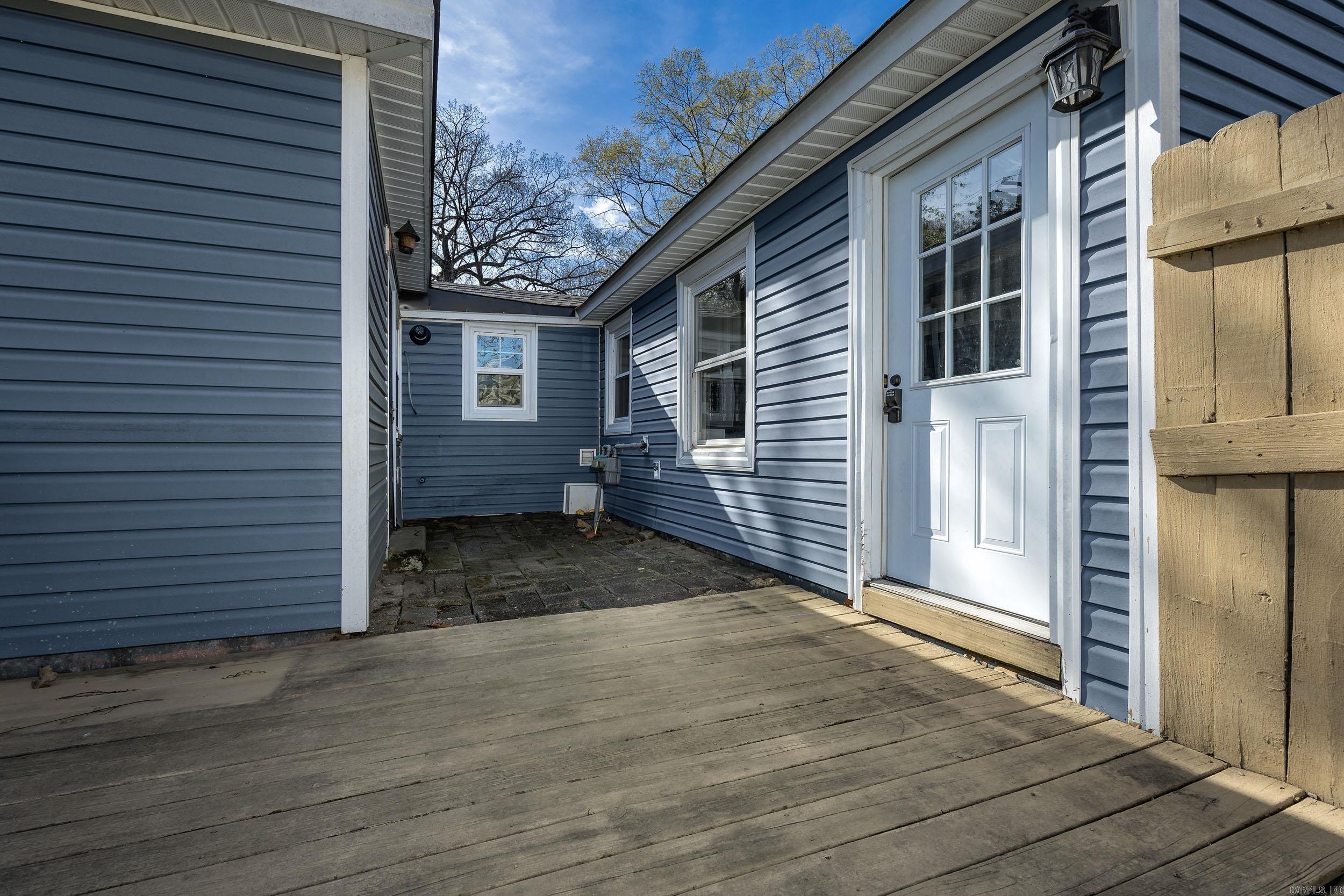 1718 Lilac Circle