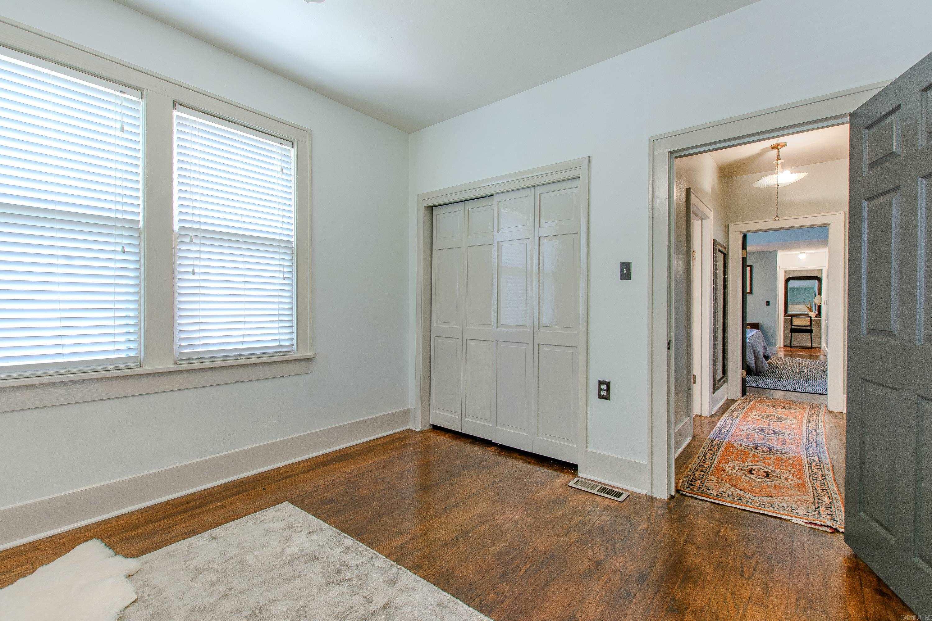 319 W G Avenue