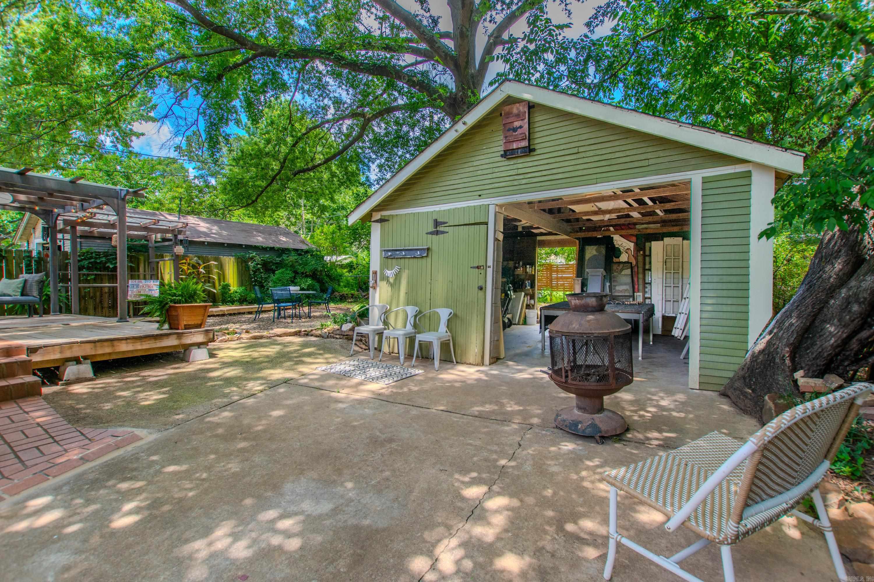 319 W G Avenue