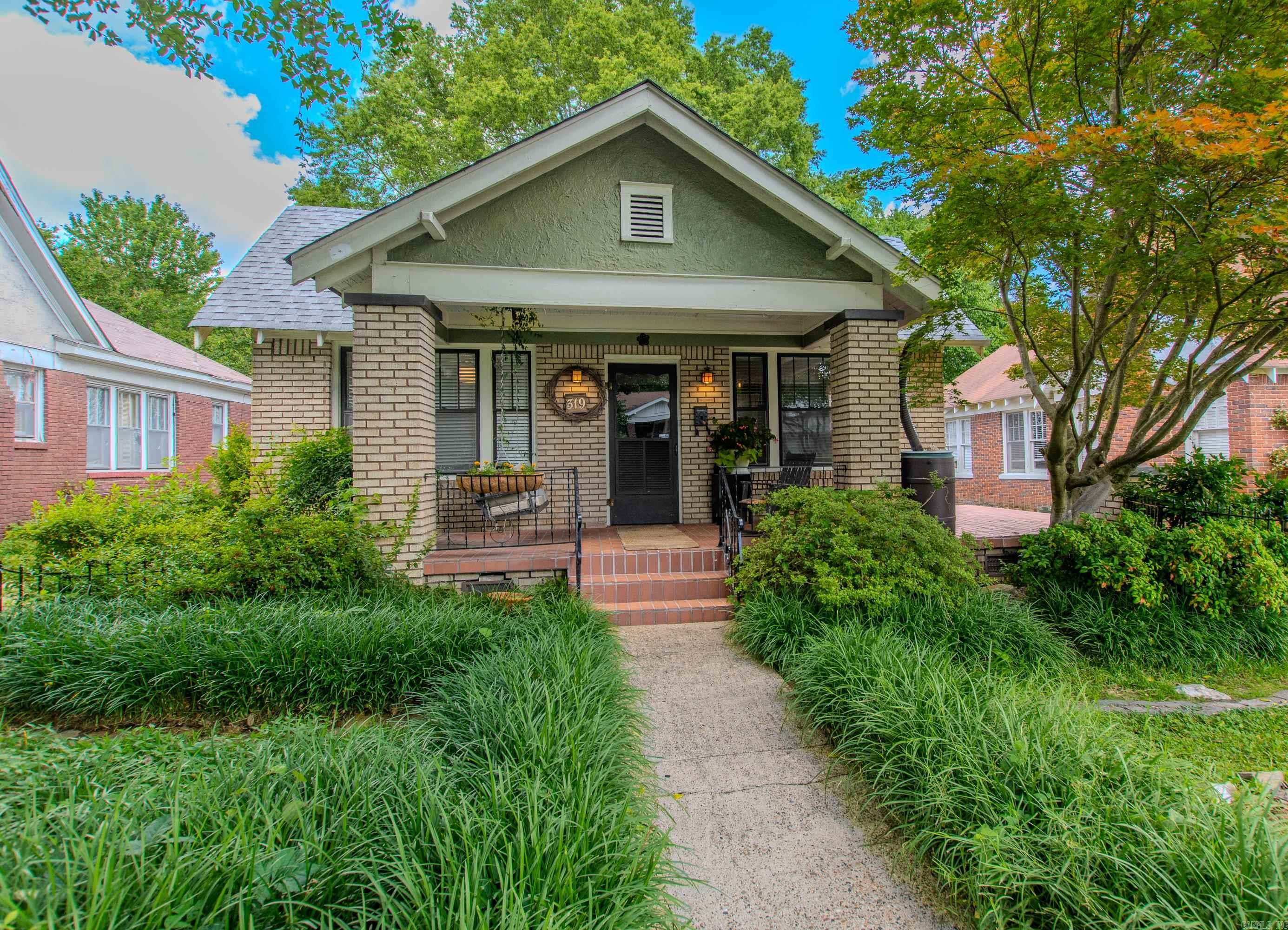 319 W G Avenue