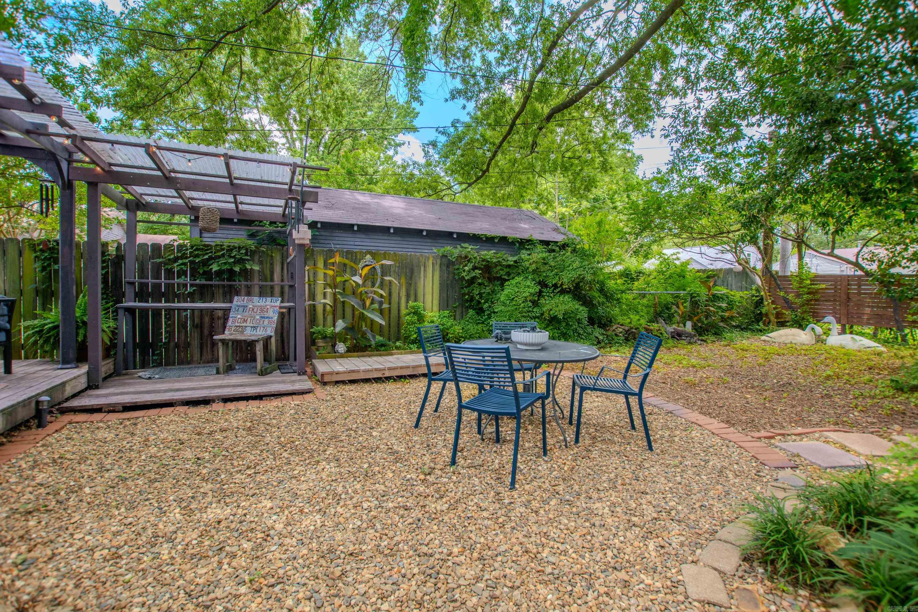 319 W G Avenue
