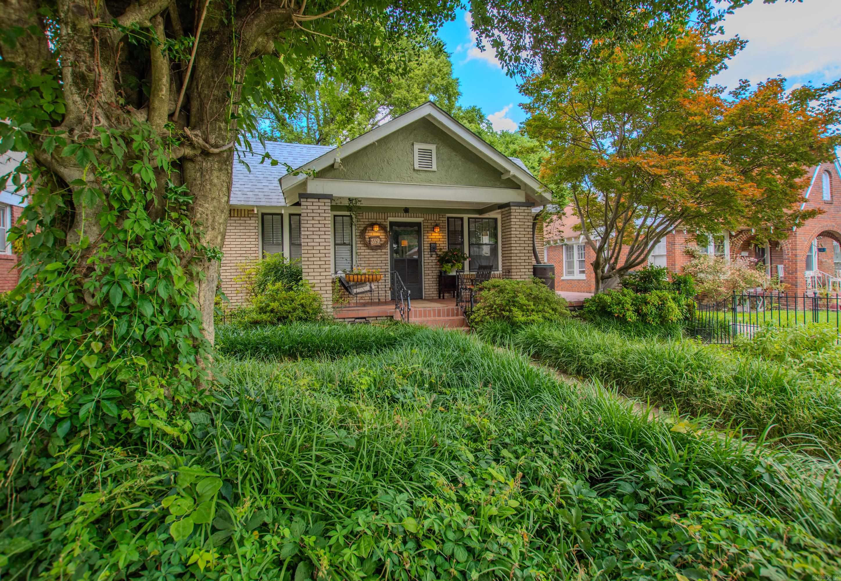 319 W G Avenue