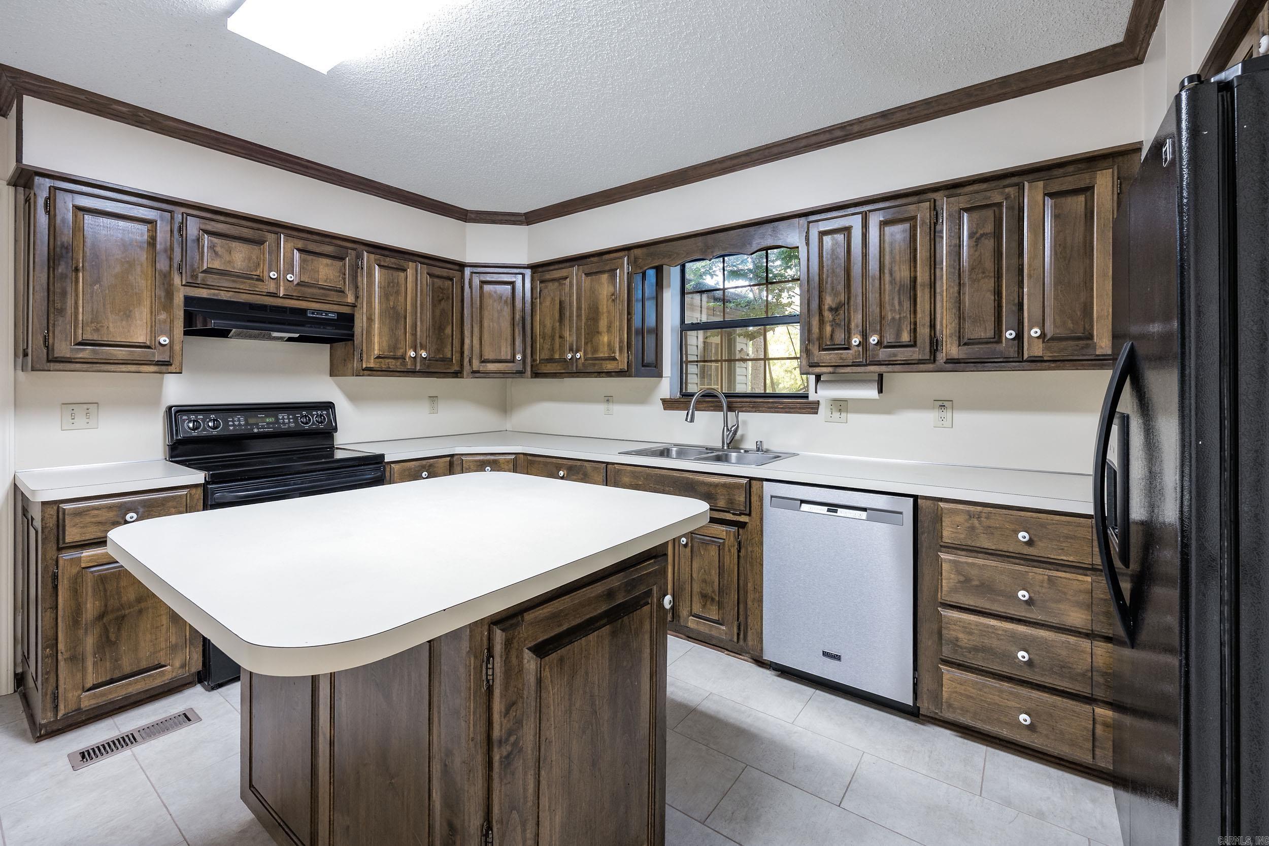 2101 Hickory Nut Court