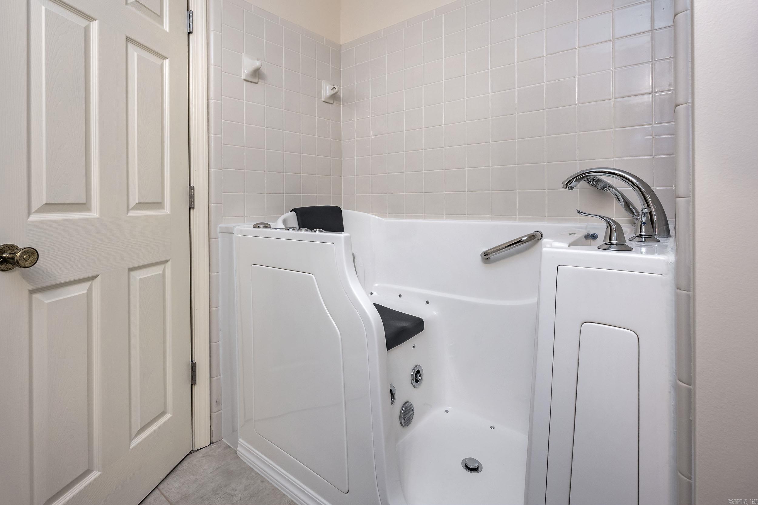 2101 Hickory Nut Court