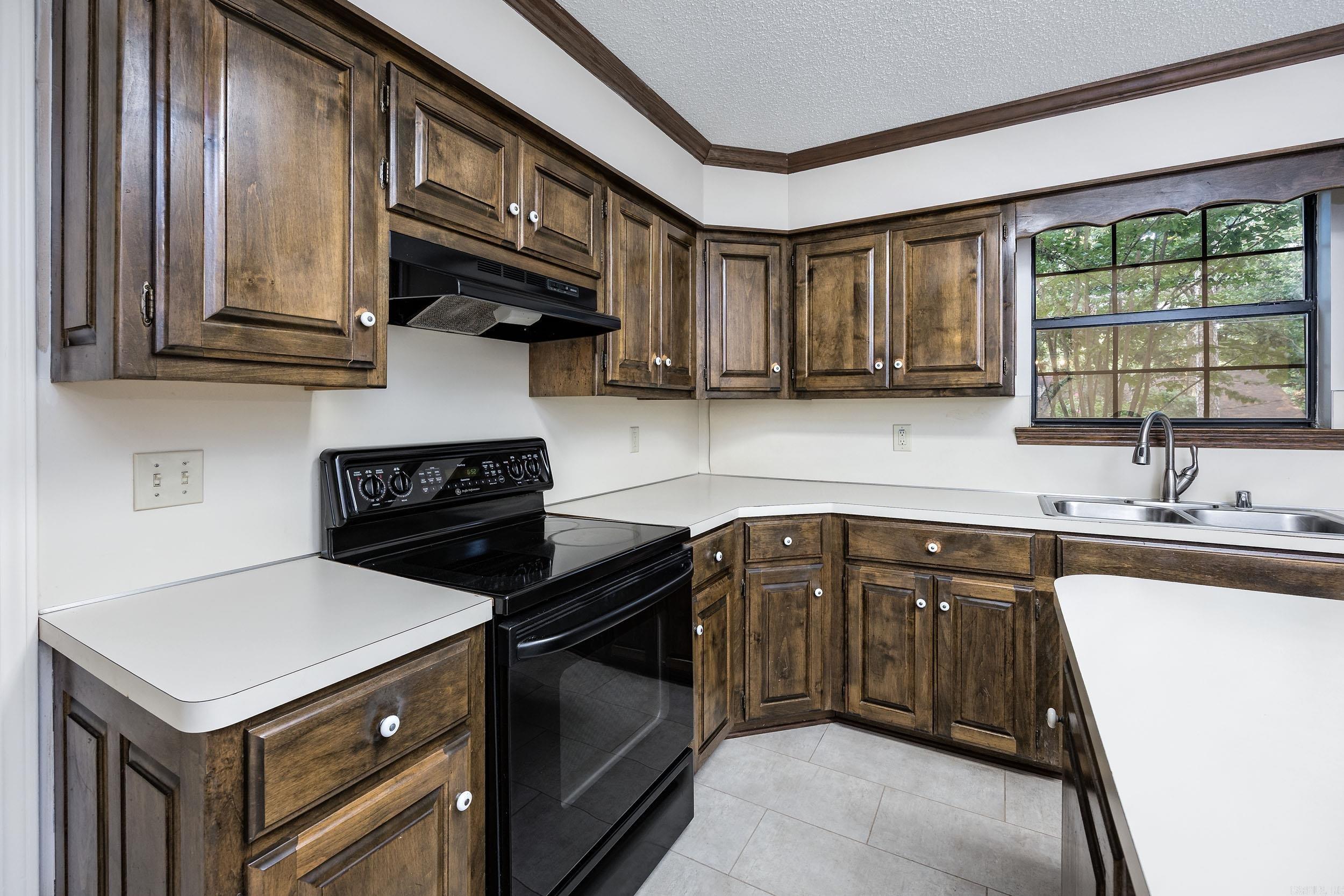 2101 Hickory Nut Court