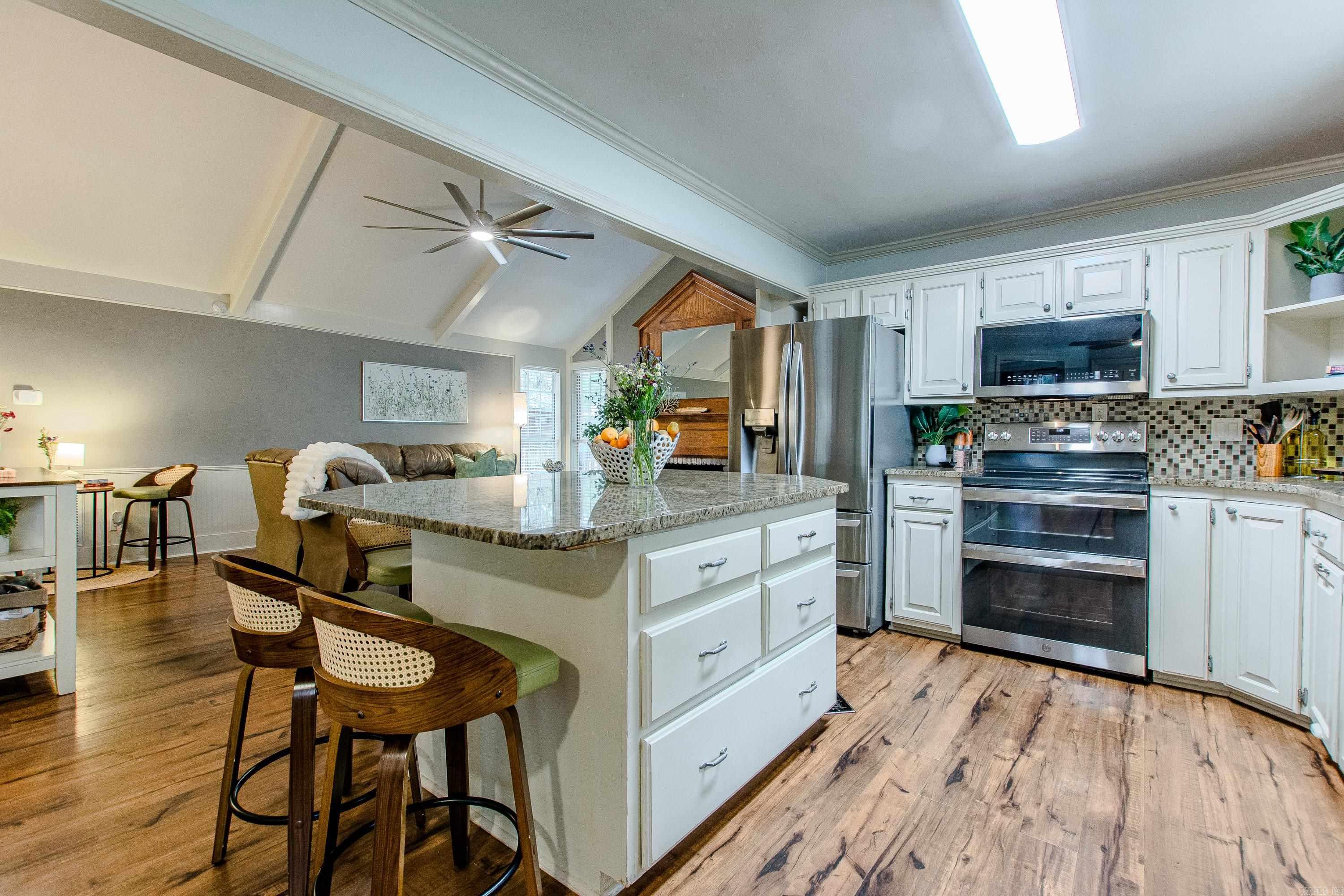 14 Braeswood Place