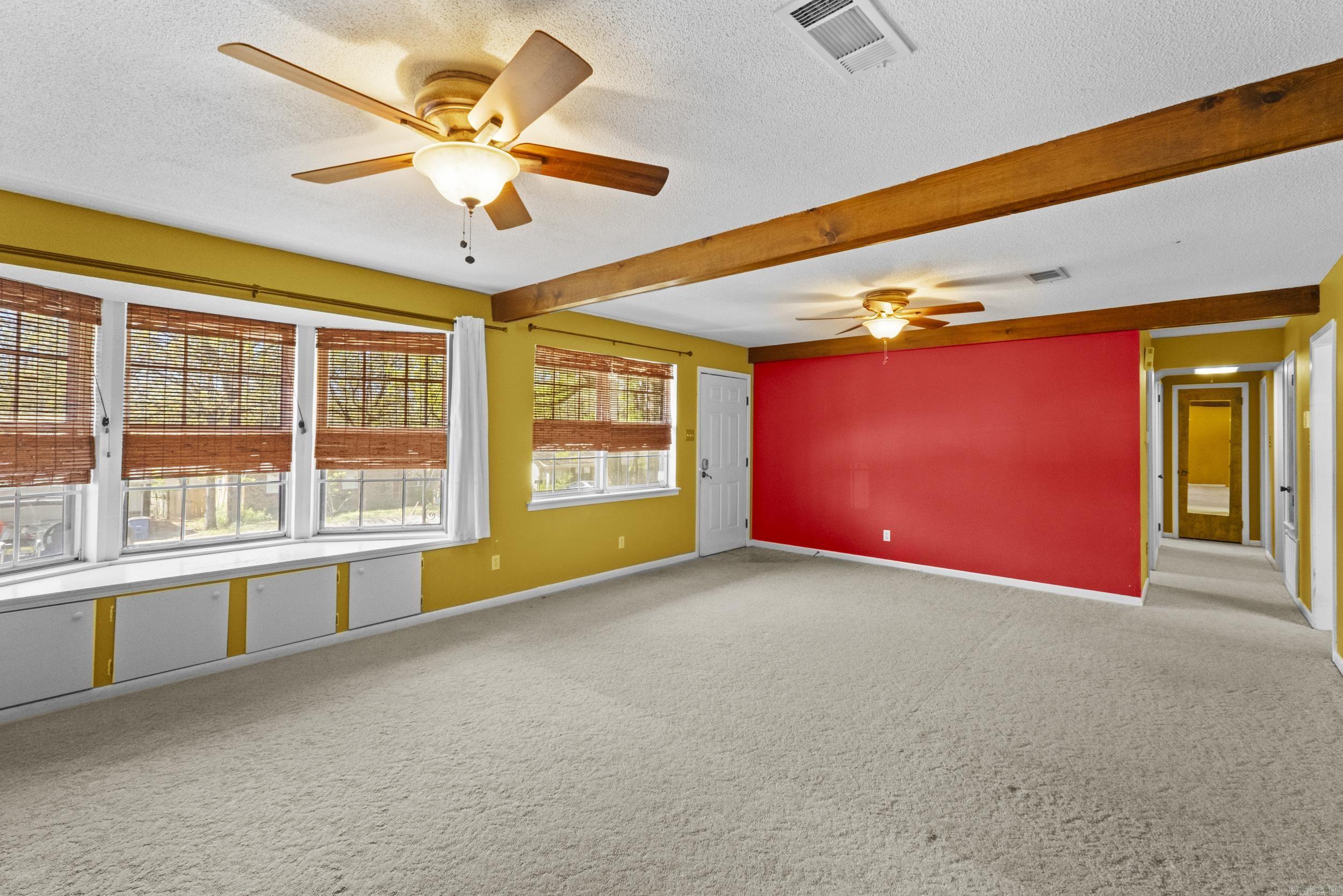 516 Lindenhurst Drive
