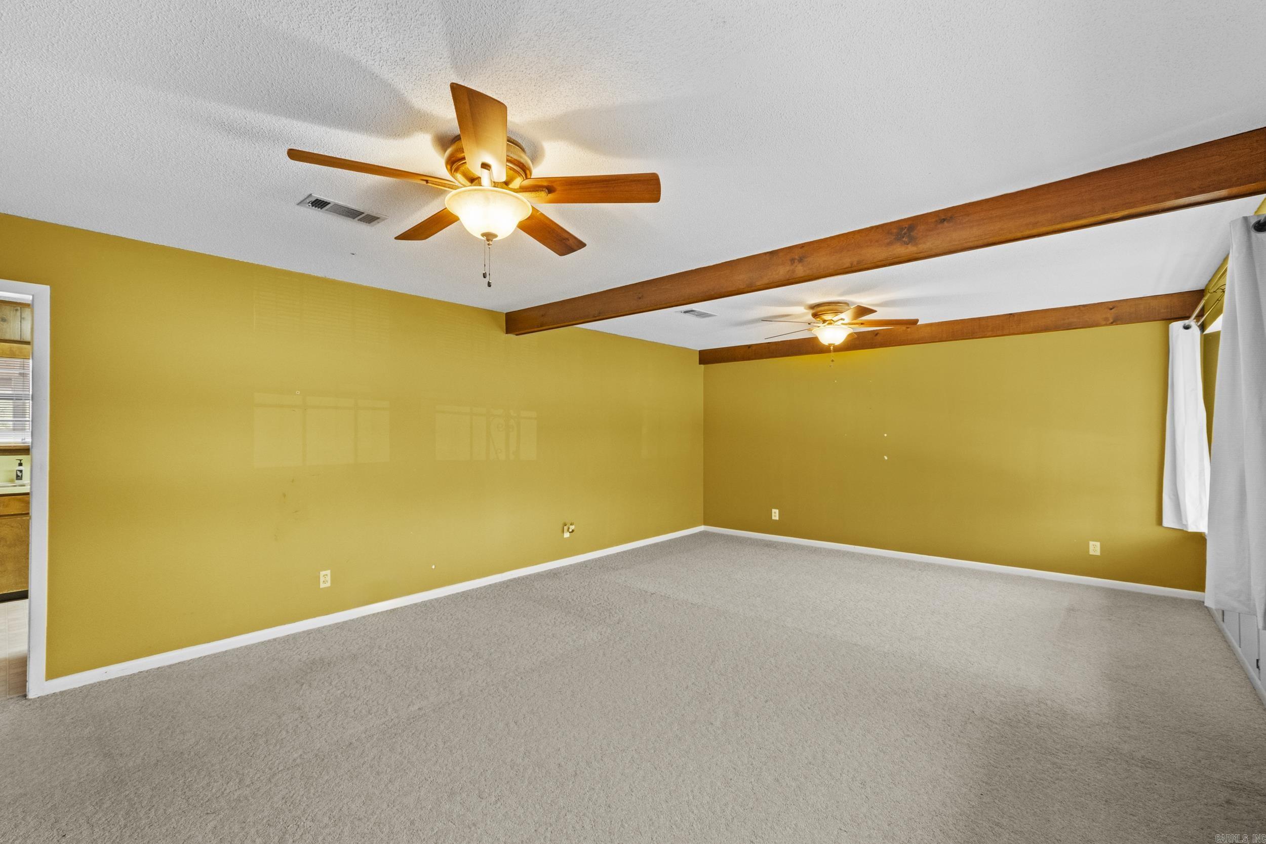 516 Lindenhurst Drive