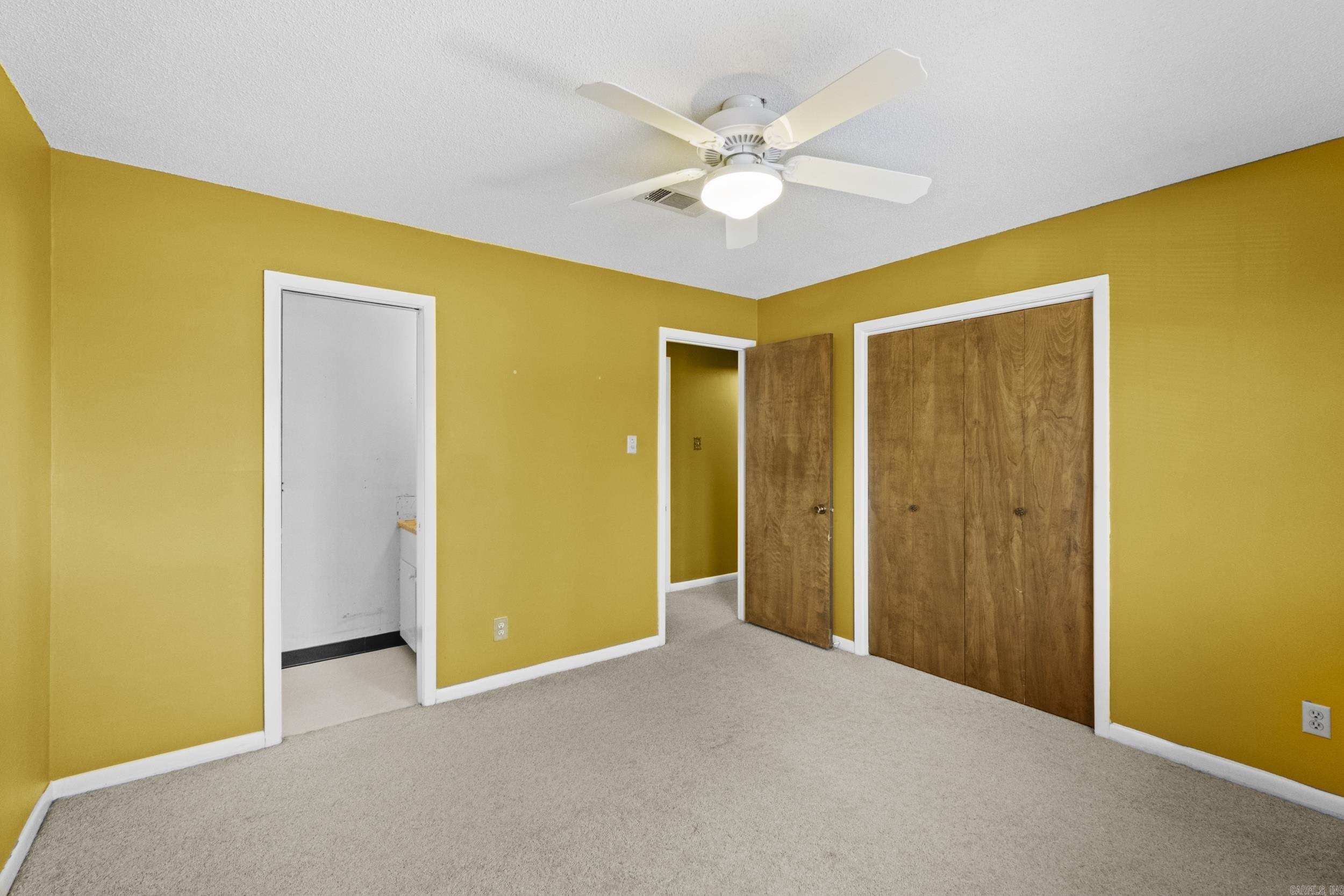 516 Lindenhurst Drive