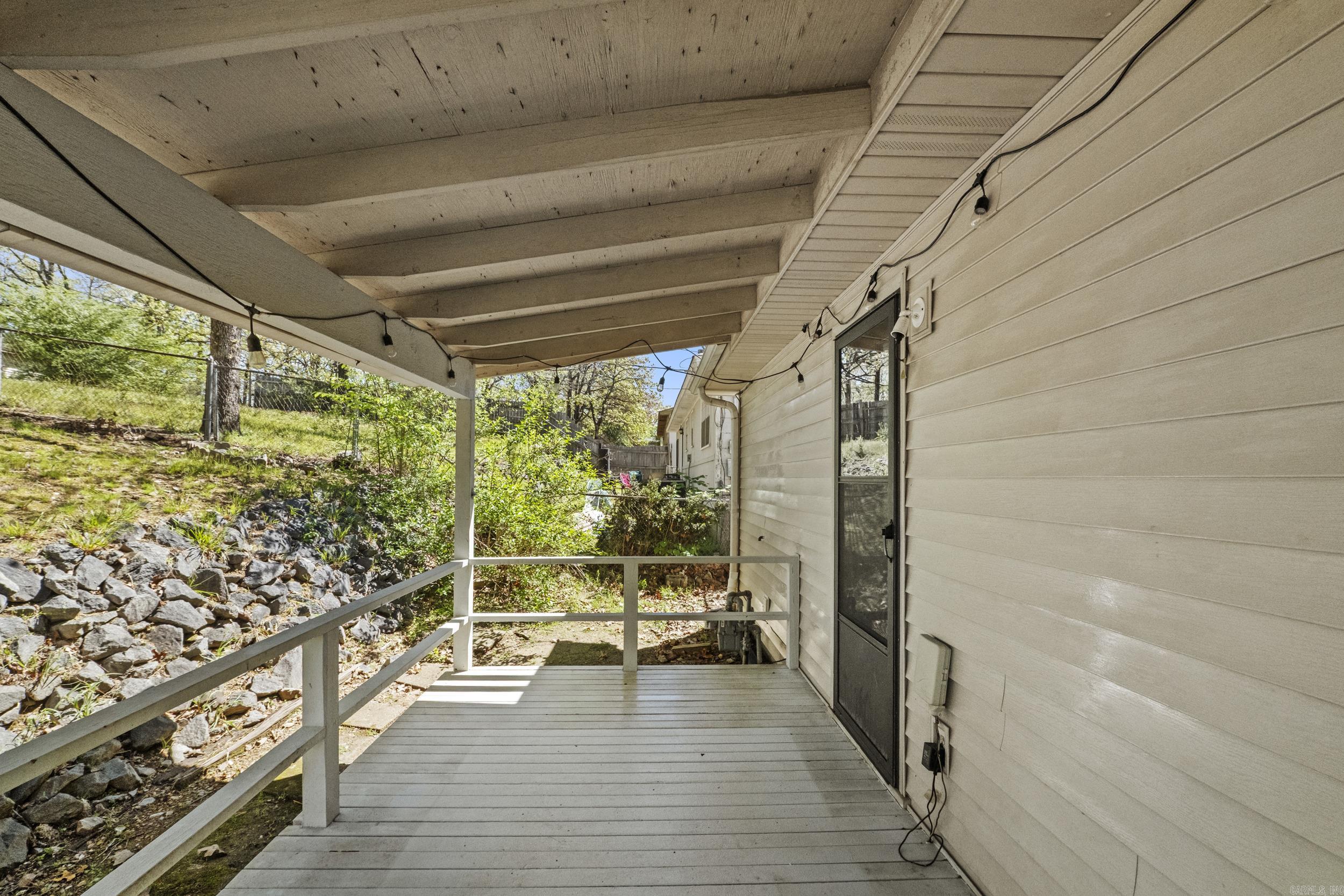 516 Lindenhurst Drive
