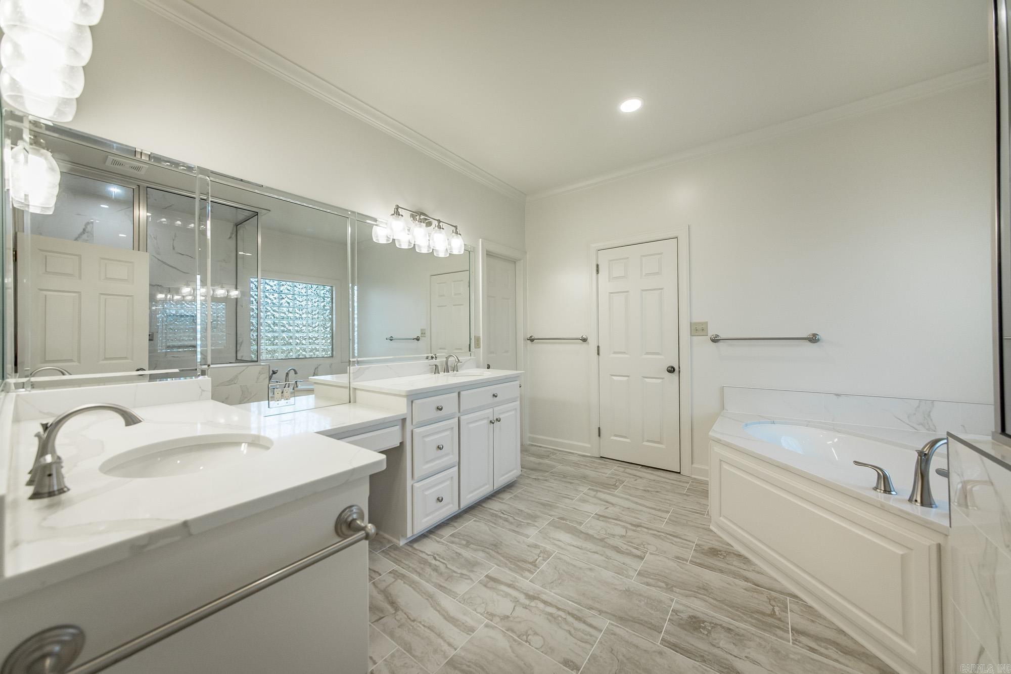 8 Castle Rock Cove