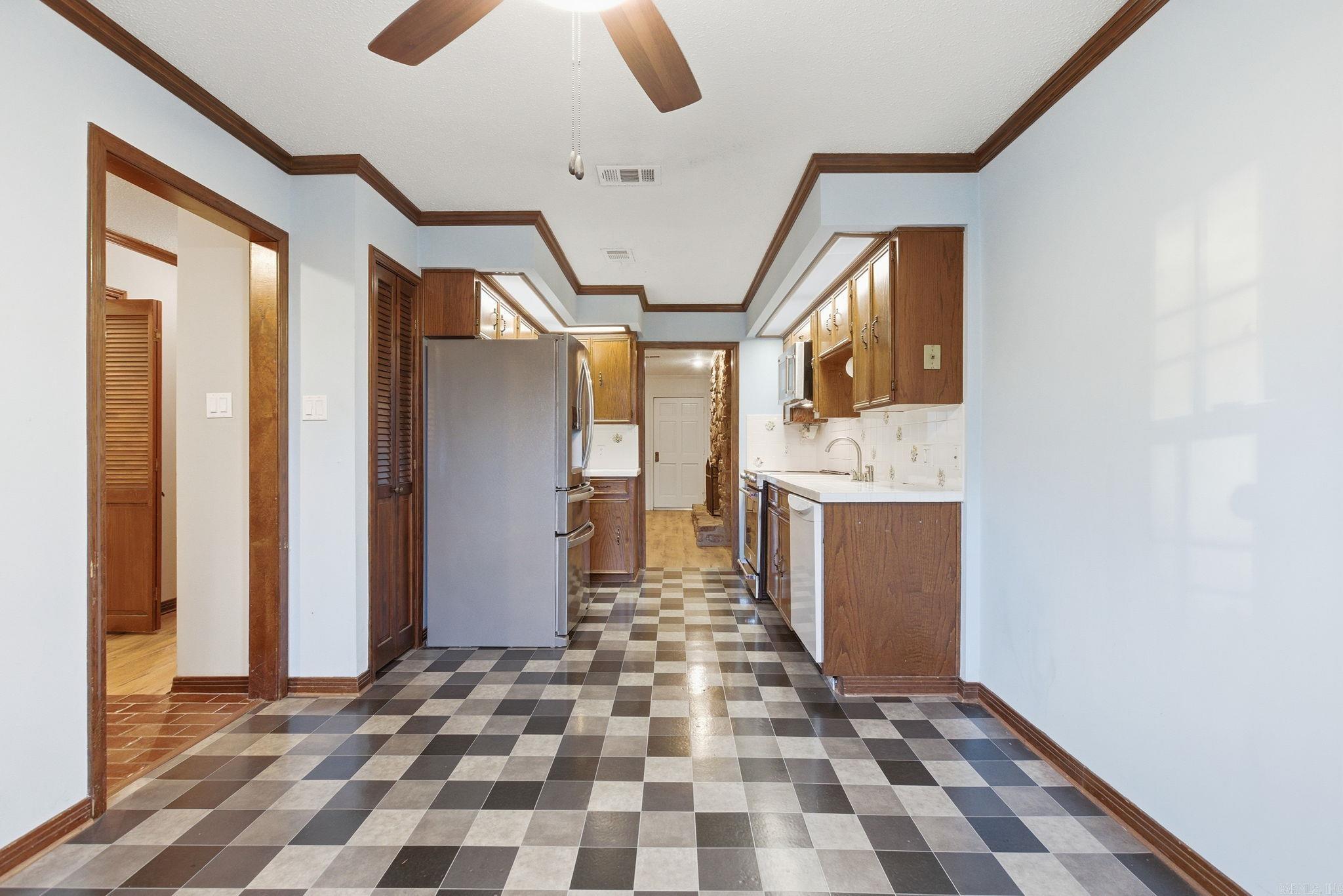 514 Cambridge Place Drive