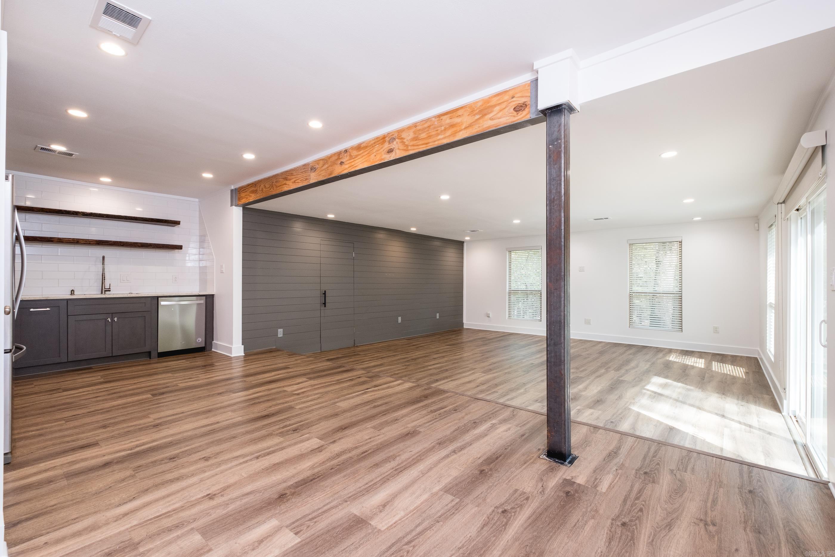2201 Roberts Road
