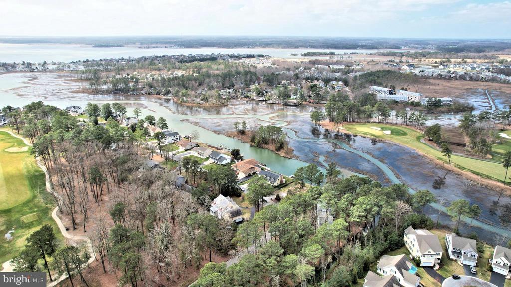 21 West Side Dr