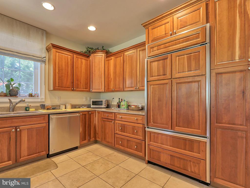 118 West Side Dr