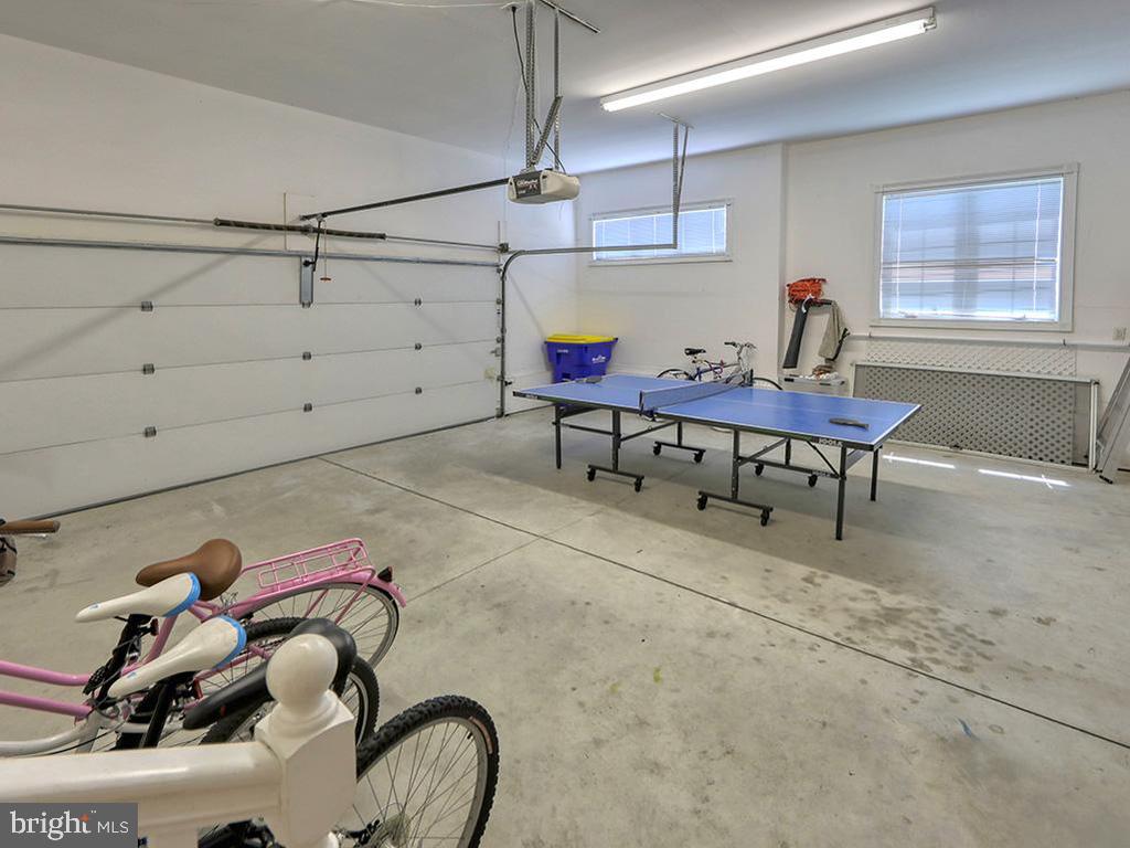 118 West Side Dr