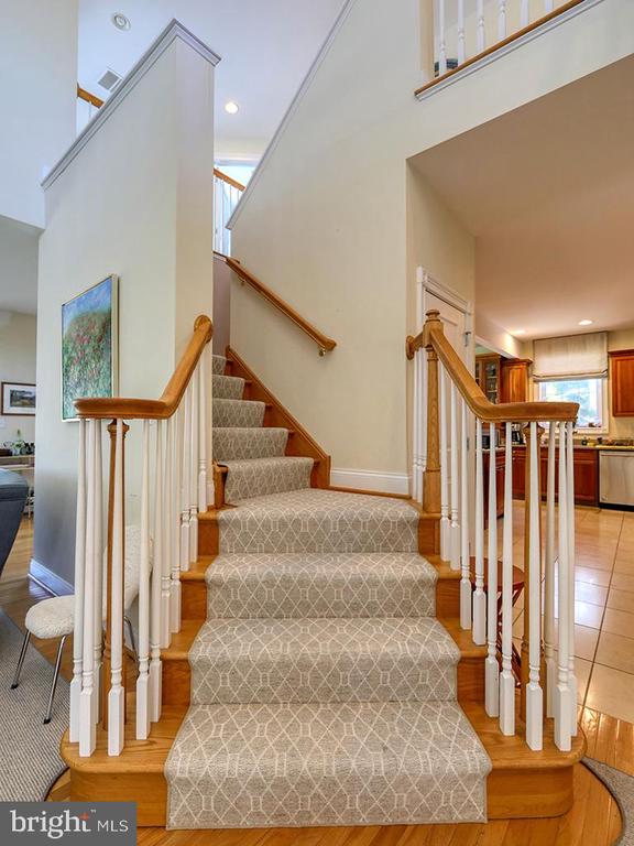 118 West Side Dr