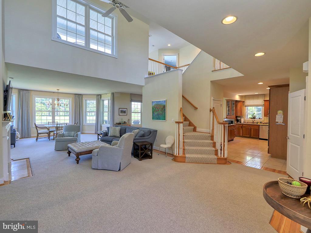 118 West Side Dr