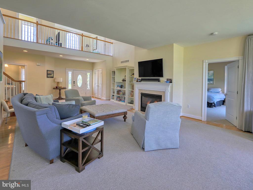 118 West Side Dr