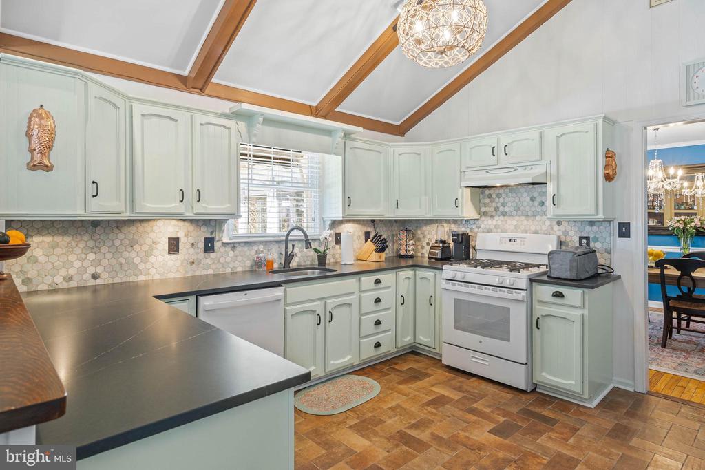 106 Kingsbridge Rd