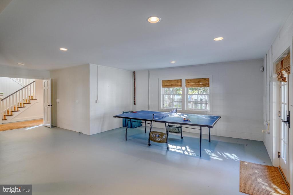 8 Vermont Ave