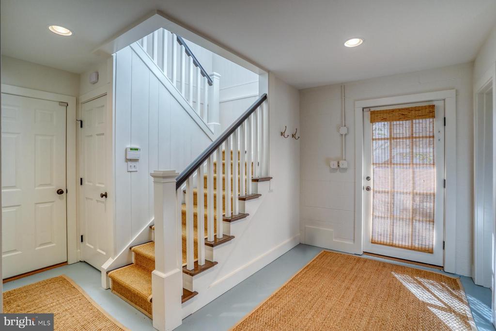 8 Vermont Ave