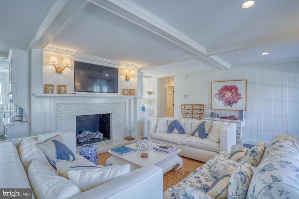 8 Vermont Ave