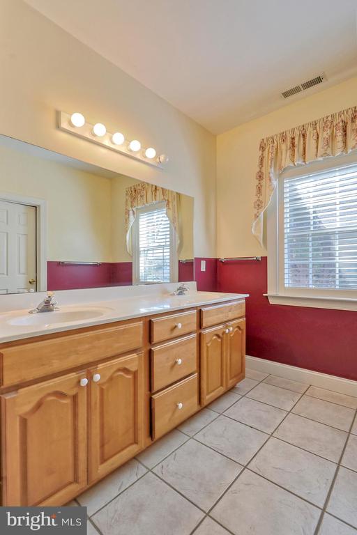 36188 Tarpon Dr