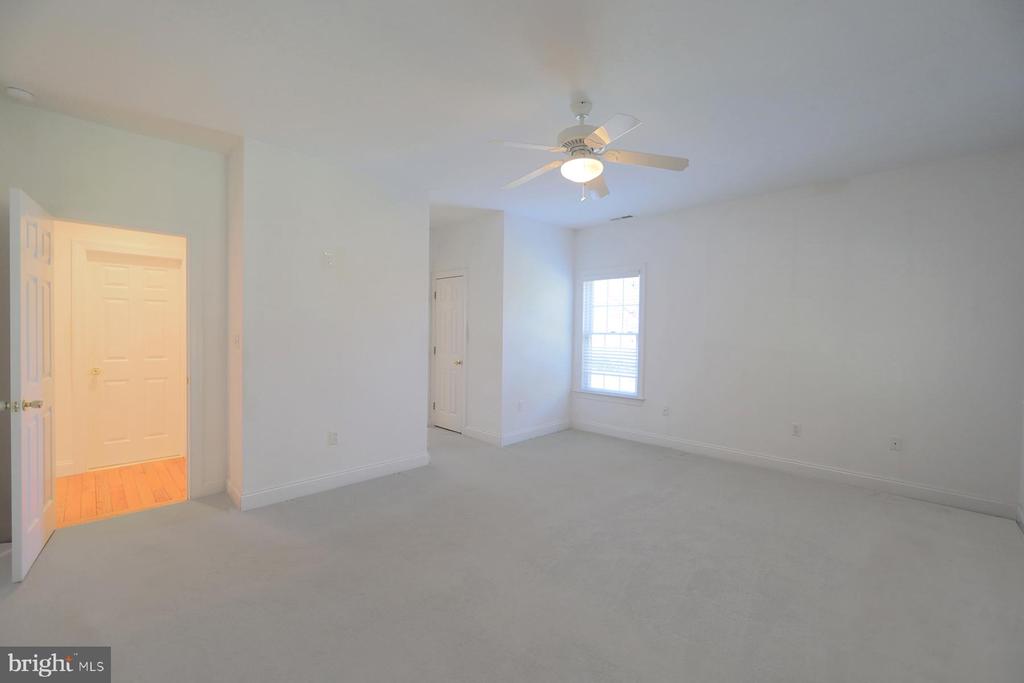 36188 Tarpon Dr