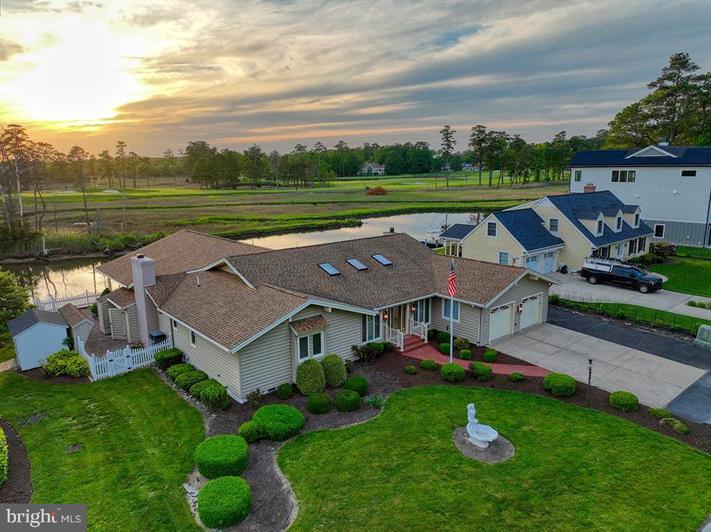 25 West Side Dr