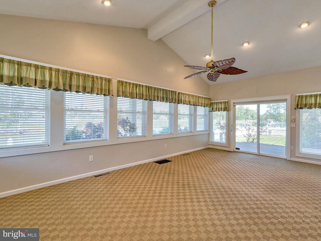25 West Side Dr