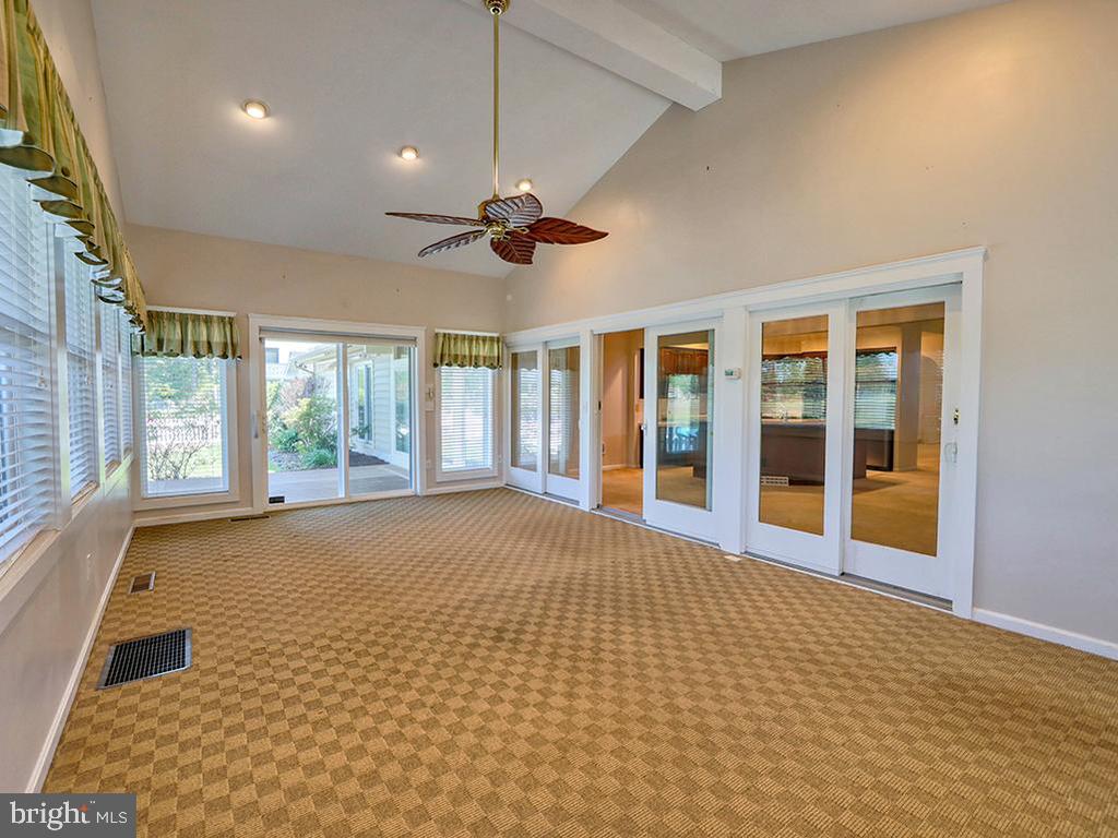 25 West Side Dr