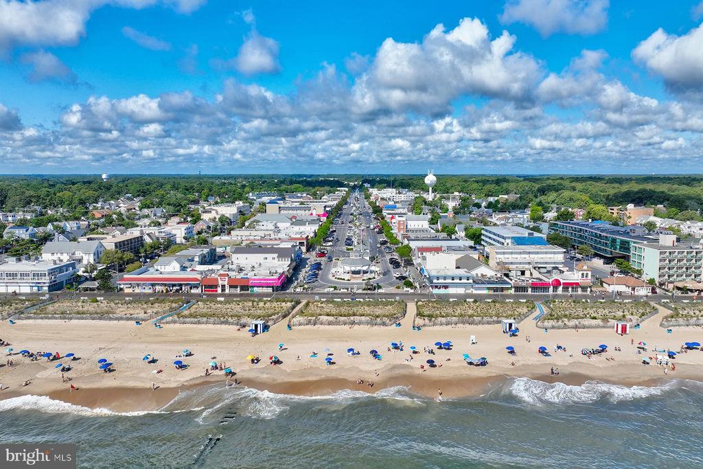 25 West Side Dr