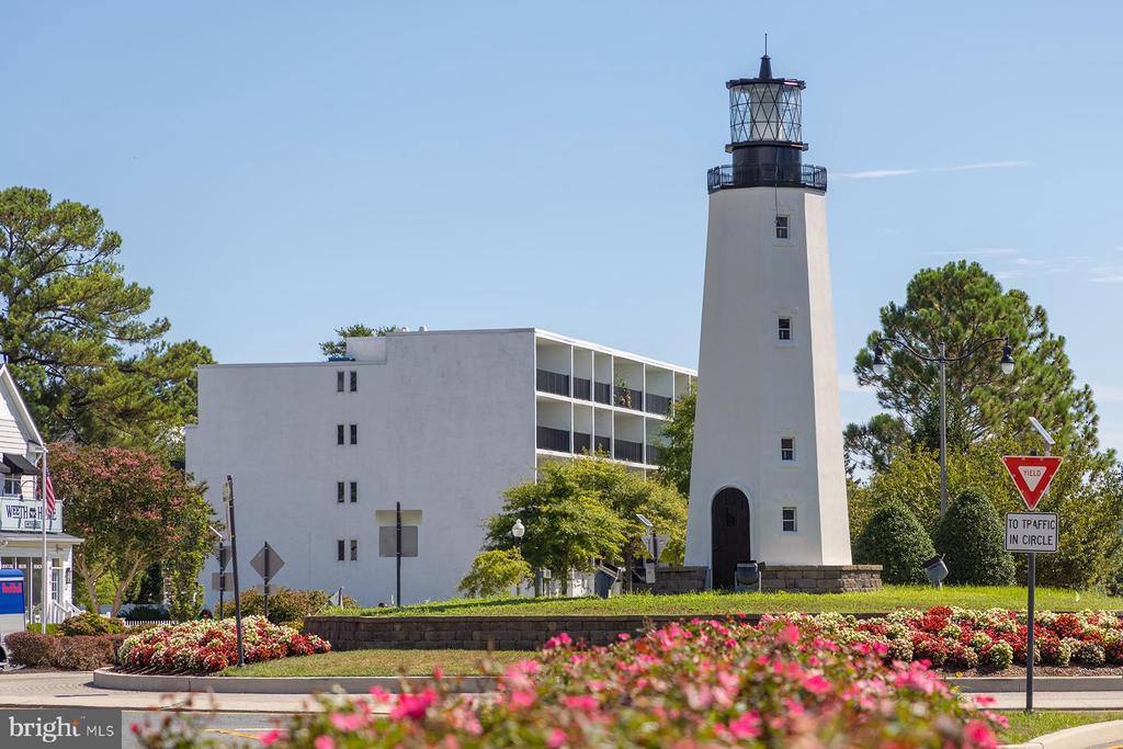 25 West Side Dr