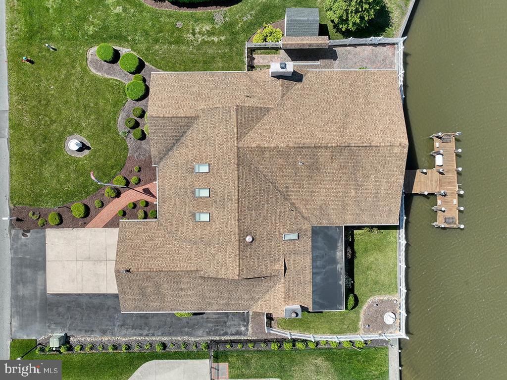 25 West Side Dr