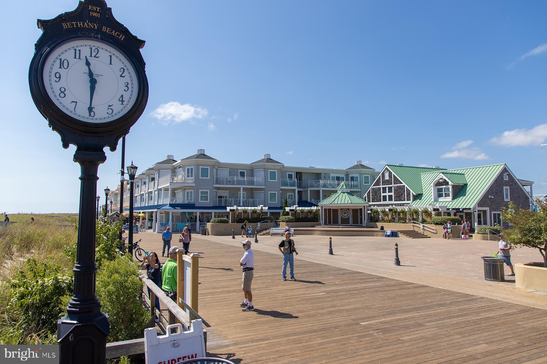 39687 SANDPIPER LANE