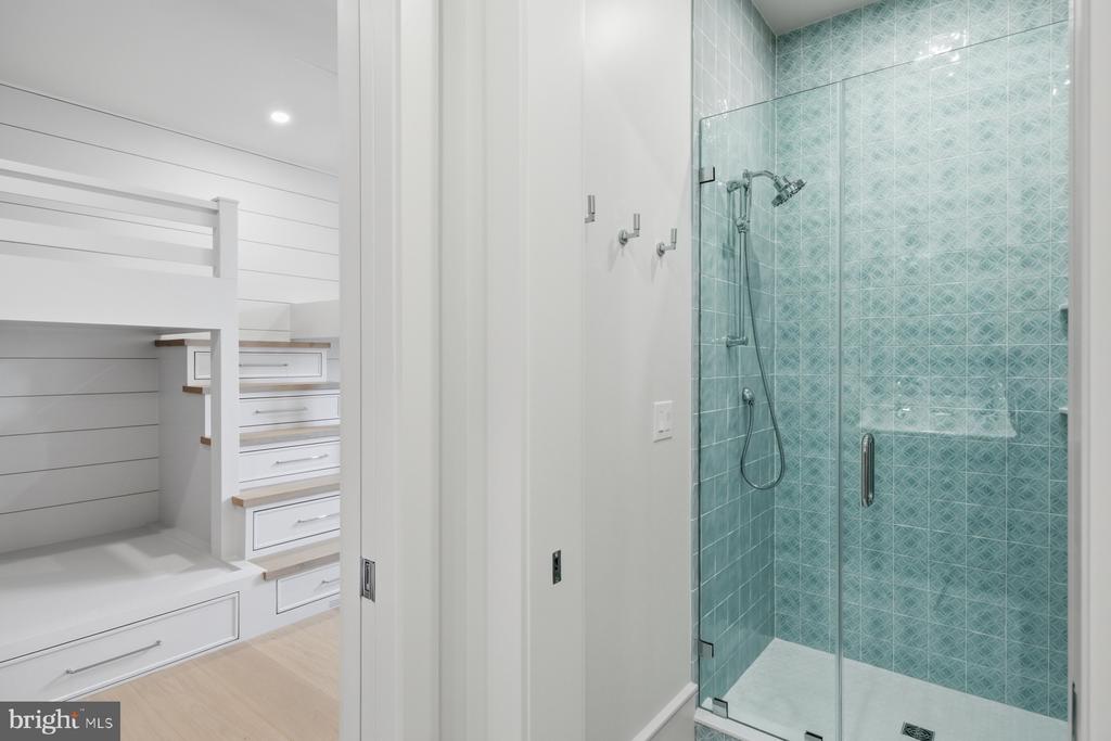 39687 SANDPIPER LANE