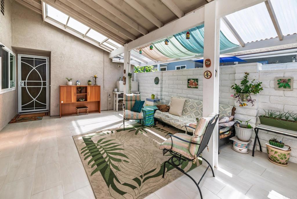 4281 Black Duck Way