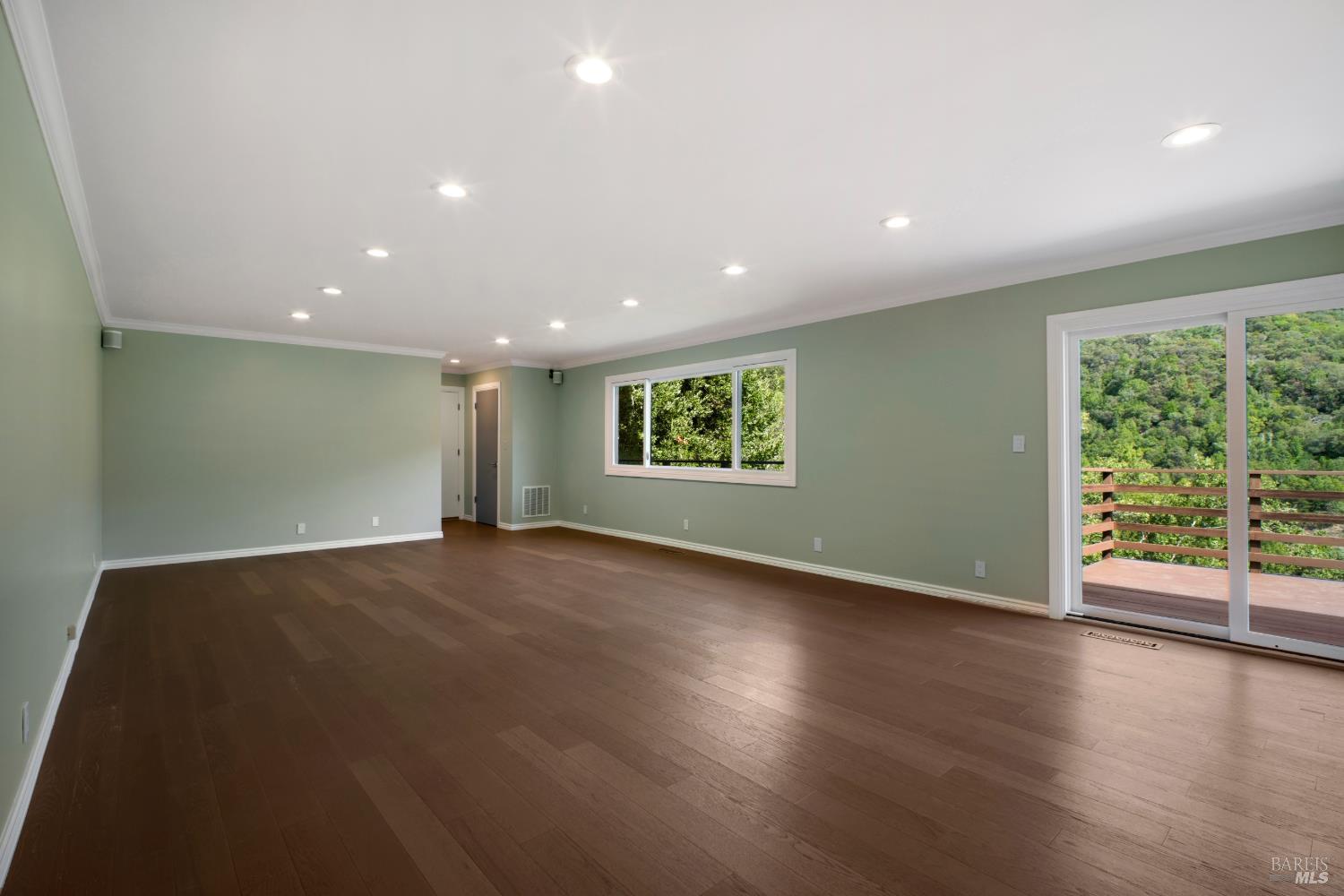 62 Oakdale Avenue