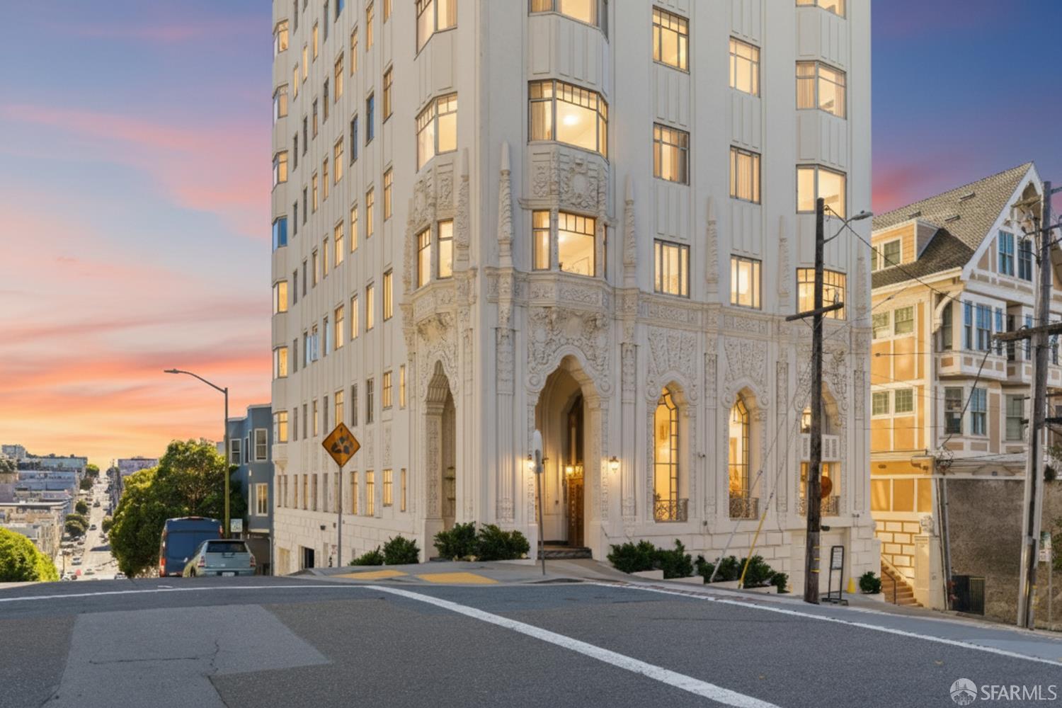 1101 Green Street # 404