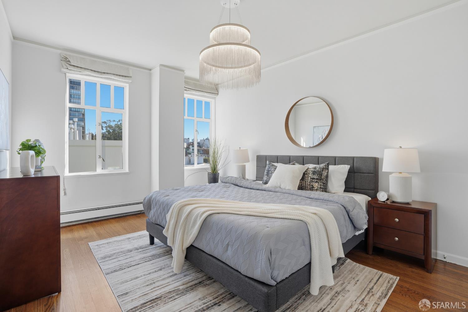 1101 Green Street # 404