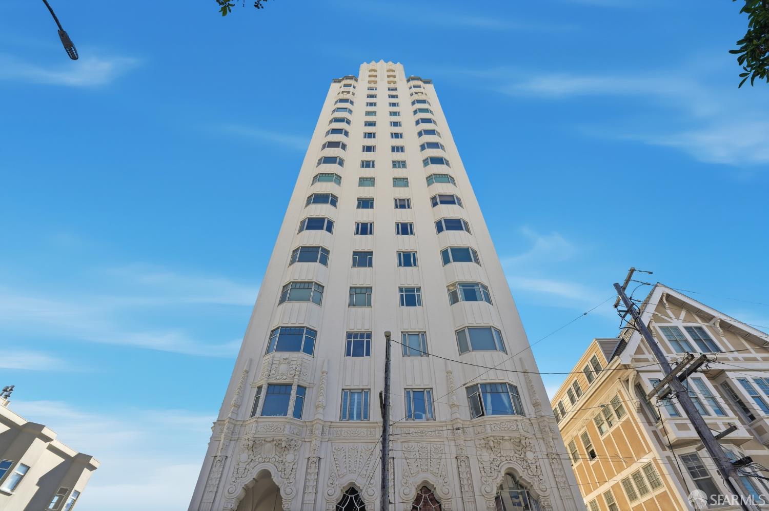 1101 Green Street # 404