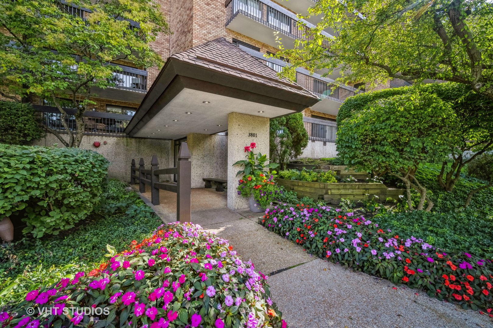 3801 MISSION HILLS Road Unit: E303