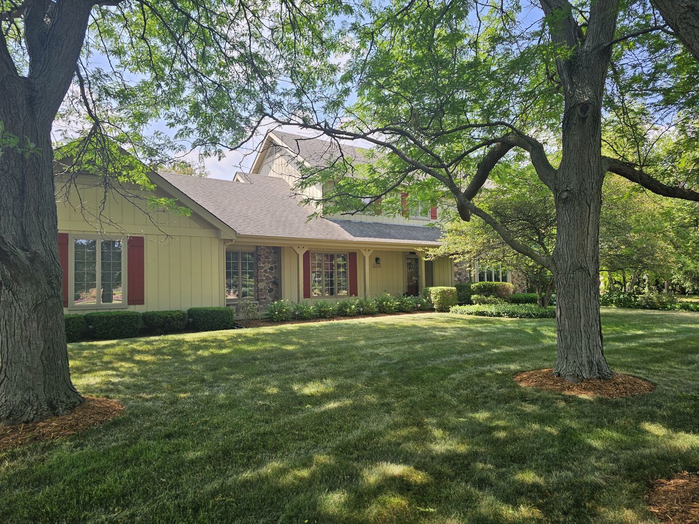 11415 Hillsboro Drive