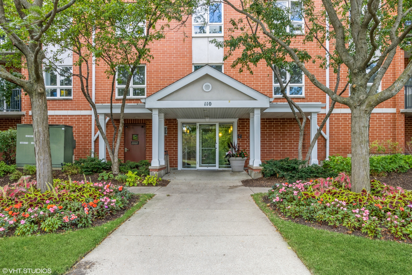 110 N Milwaukee Avenue Unit: 201