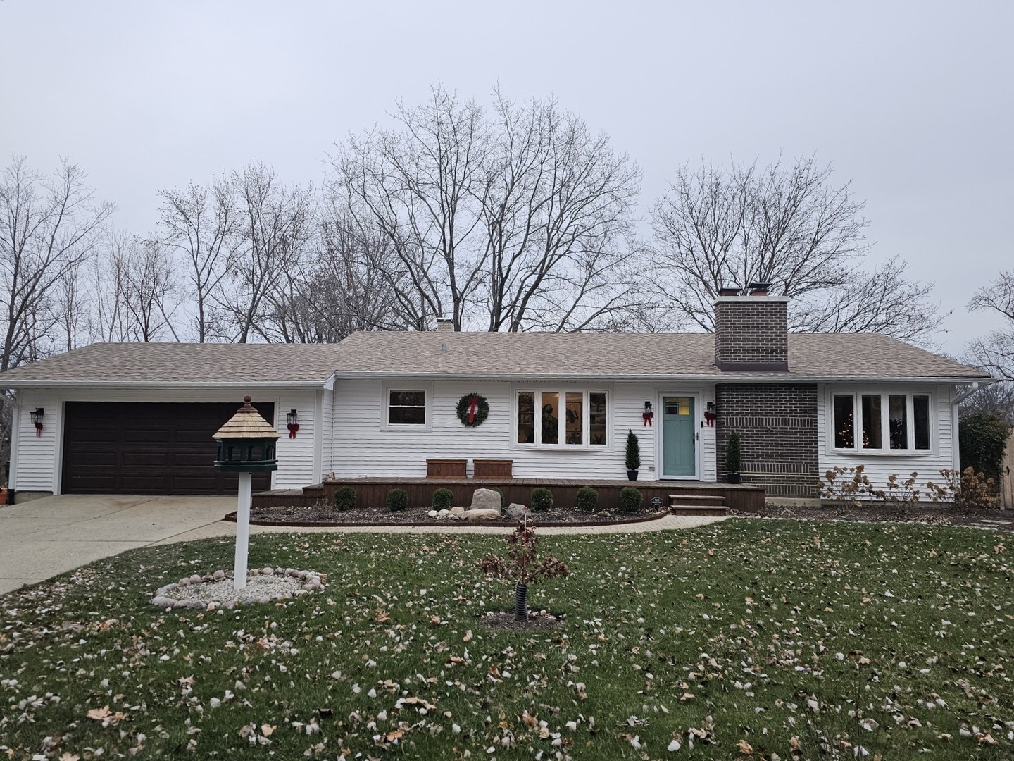 1195 N COOLIDGE Avenue